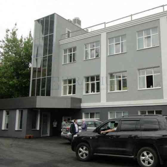 Продается офисное помещение 3890 м² Москва