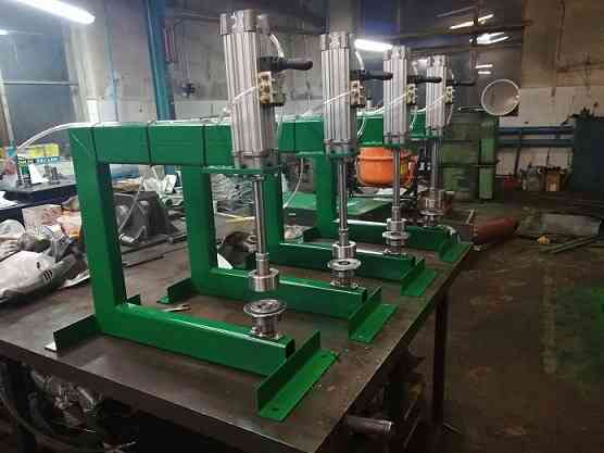 Пресс пневматический для обивки сидушек. Москва