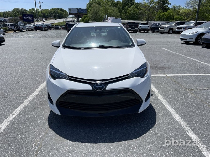 I would like to sell my 2019 Toyota Corolla LE Алматы - photo 2