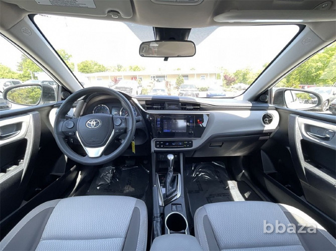 I would like to sell my 2019 Toyota Corolla LE Алматы - photo 3