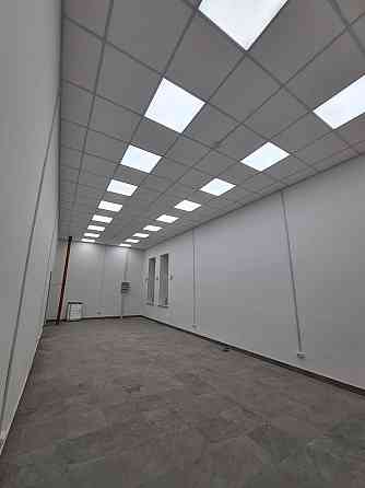 Сдам нежилое помещение на 1 этаже с отдельным входом и свежим ремонтом Омск