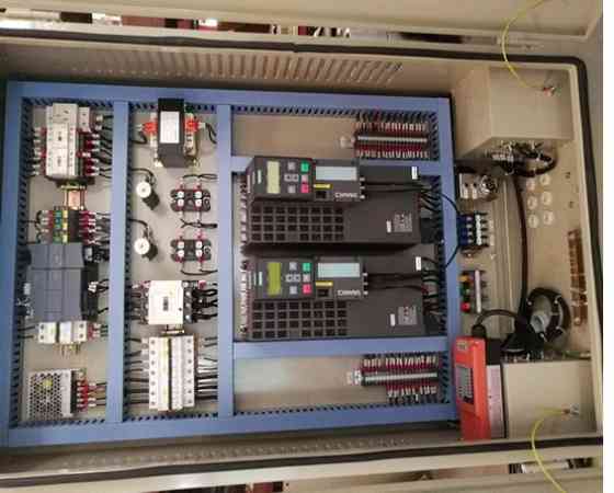 Мачтовый подъемник (строительная подъемная платформа) Владивосток