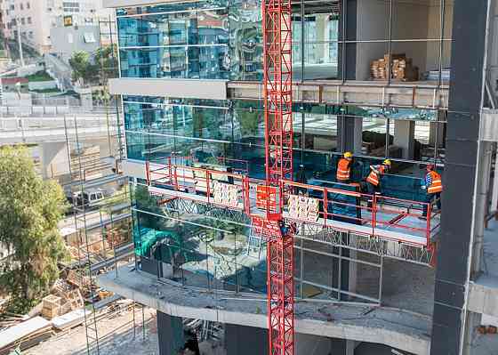 Мачтовый подъемник (строительная подъемная платформа) Владивосток