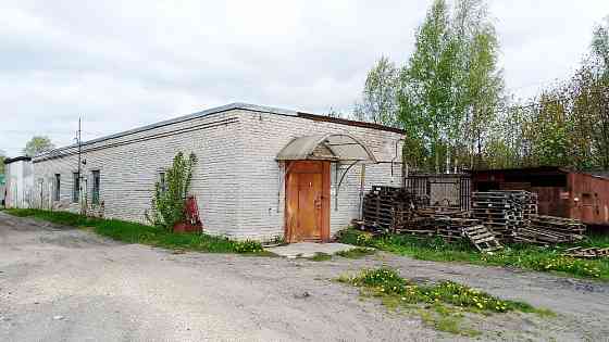 Промздание 2366 м2 + 1,35 га в центре Луги — всего 35 млн.руб. Луга