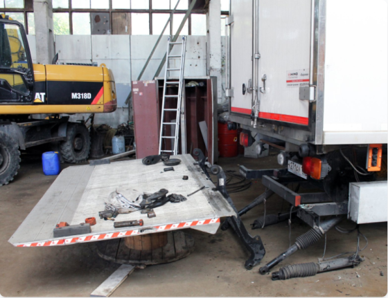 Ремонт гидроцилиндров и гидросистемы гидроборта Березовский