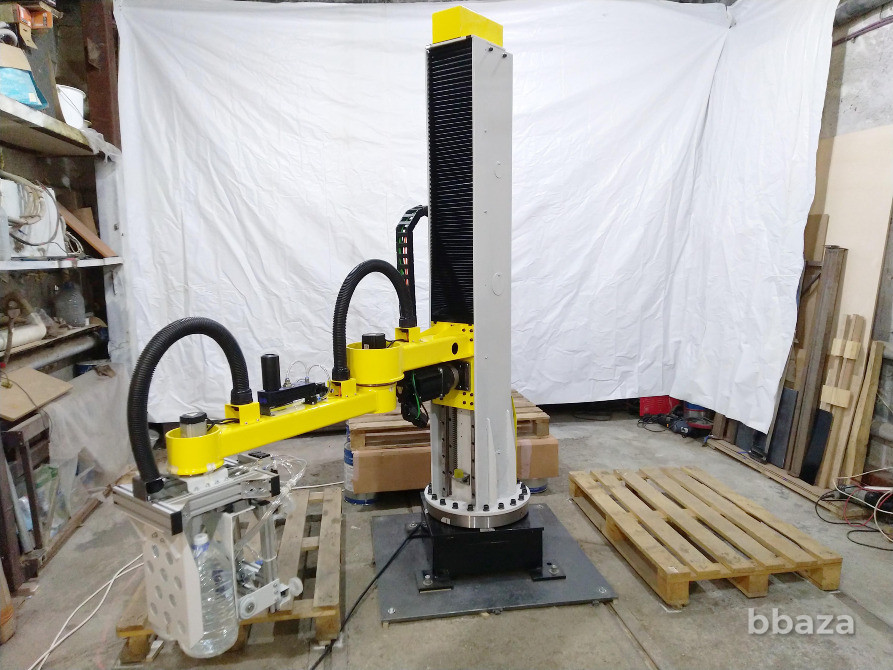 Робот (манипулятор) - укладчик ПЭТ бутылок (бутылей) с водой на паллету Челябинск - изображение 1