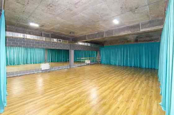 Текстильные разделительные шторы для спортивных сооружений Москва