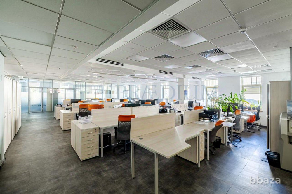 Сдается офисное помещение 599 м² Москва - изображение 2