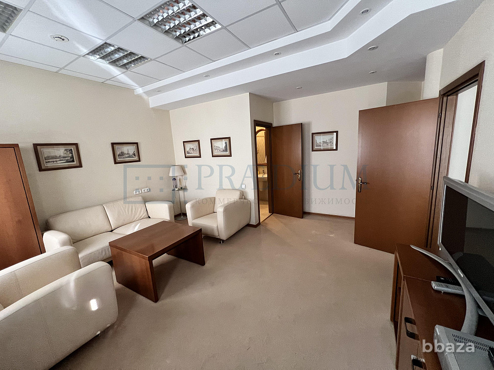 Продается офисное помещение 742 м² Москва - изображение 2
