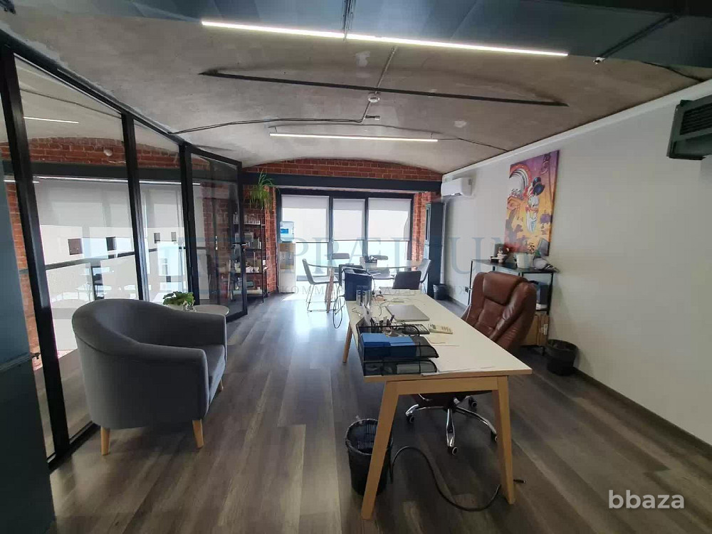 Продается помещение свободного назначения 429 м² Москва - изображение 1