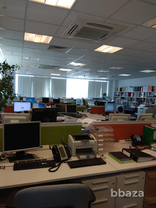 Продается офисное помещение 1268 м² Москва - изображение 1