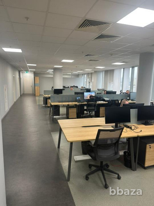 Сдается офисное помещение 2561 м² Москва - изображение 1