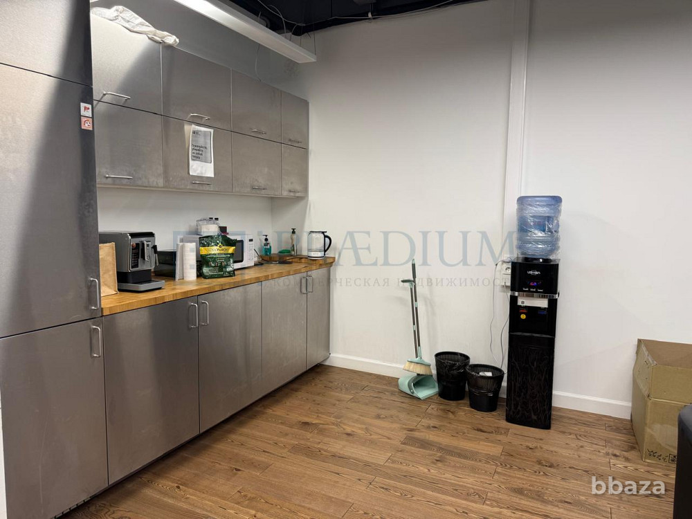 Продается офисное помещение 189 м² Москва - изображение 4