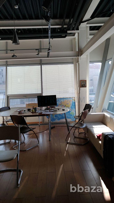 Продается офисное помещение 365 м² Москва - изображение 1