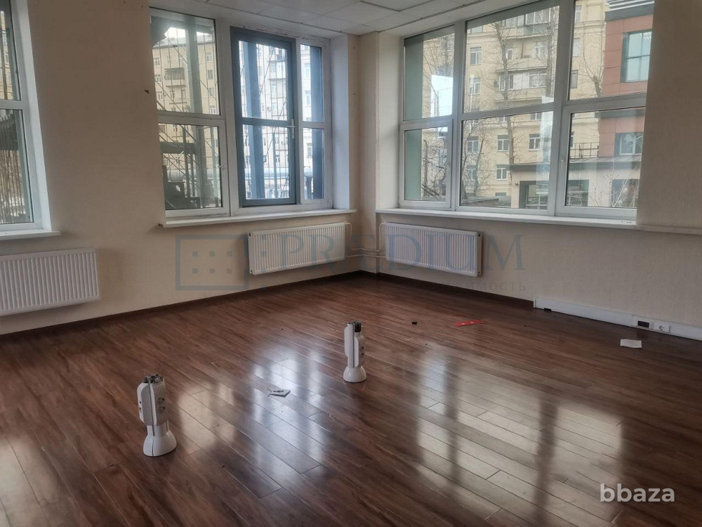 Сдается офисное помещение 984 м² Москва - изображение 1