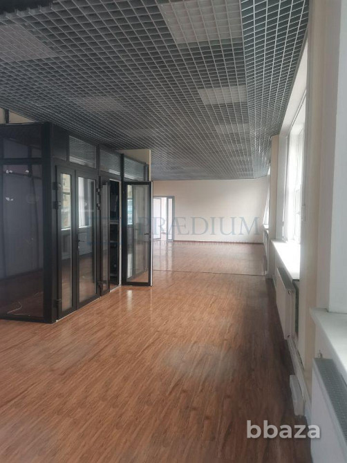 Сдается офисное помещение 984 м² Москва - изображение 3