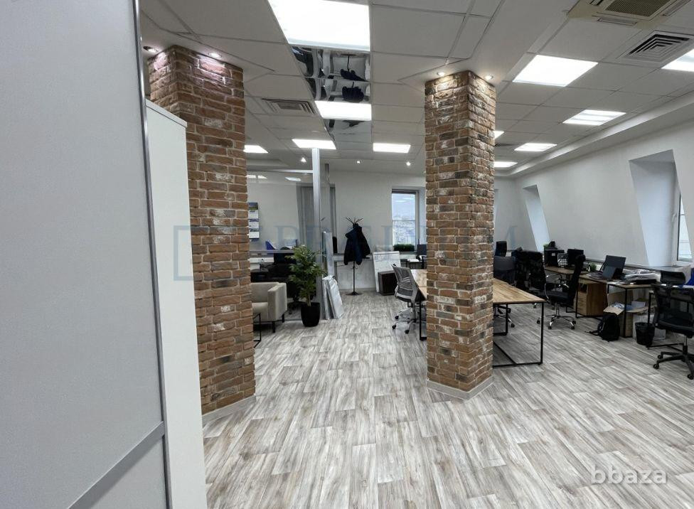 Сдается офисное помещение 952 м² Москва - изображение 1