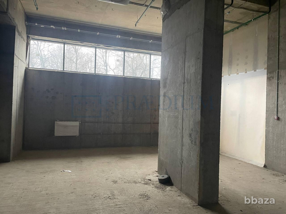 Продается торговое помещение 197 м² Москва - изображение 1