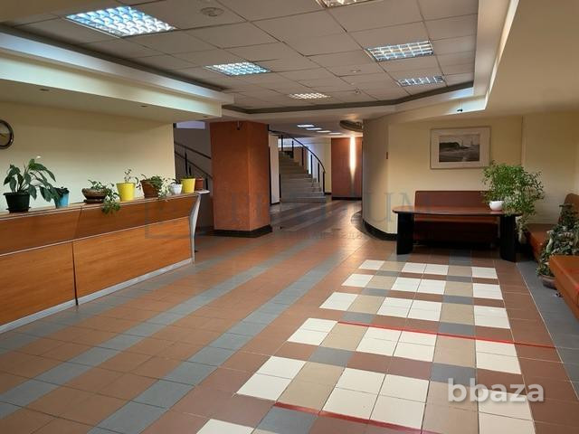 Продается офисное помещение 1690 м² Москва - изображение 1