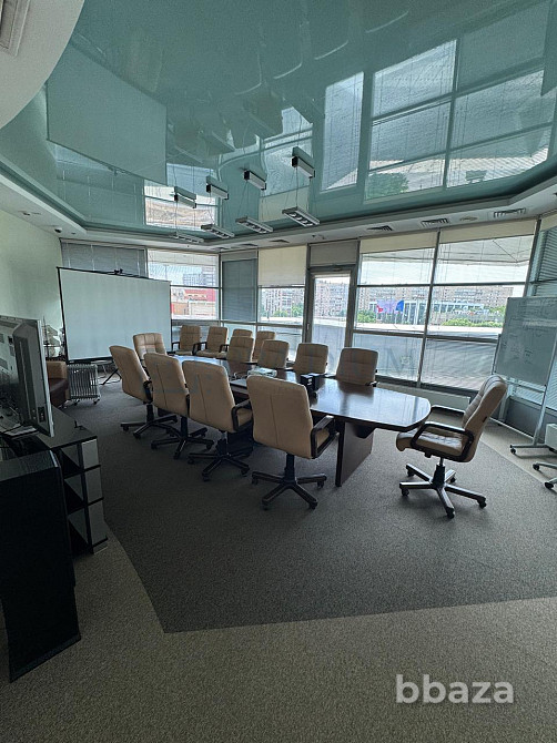 Сдается офисное помещение 900 м² Москва - изображение 1