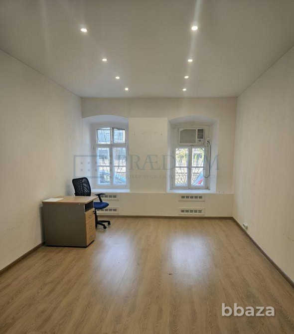 Сдается офисное помещение 210 м² Москва - изображение 1