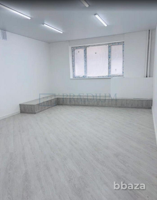 Продается офисное помещение 214 м² Москва - изображение 1