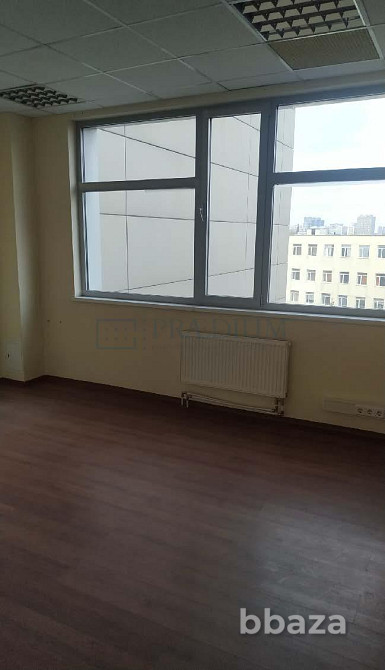Продается офисное помещение 236 м² Москва - изображение 1