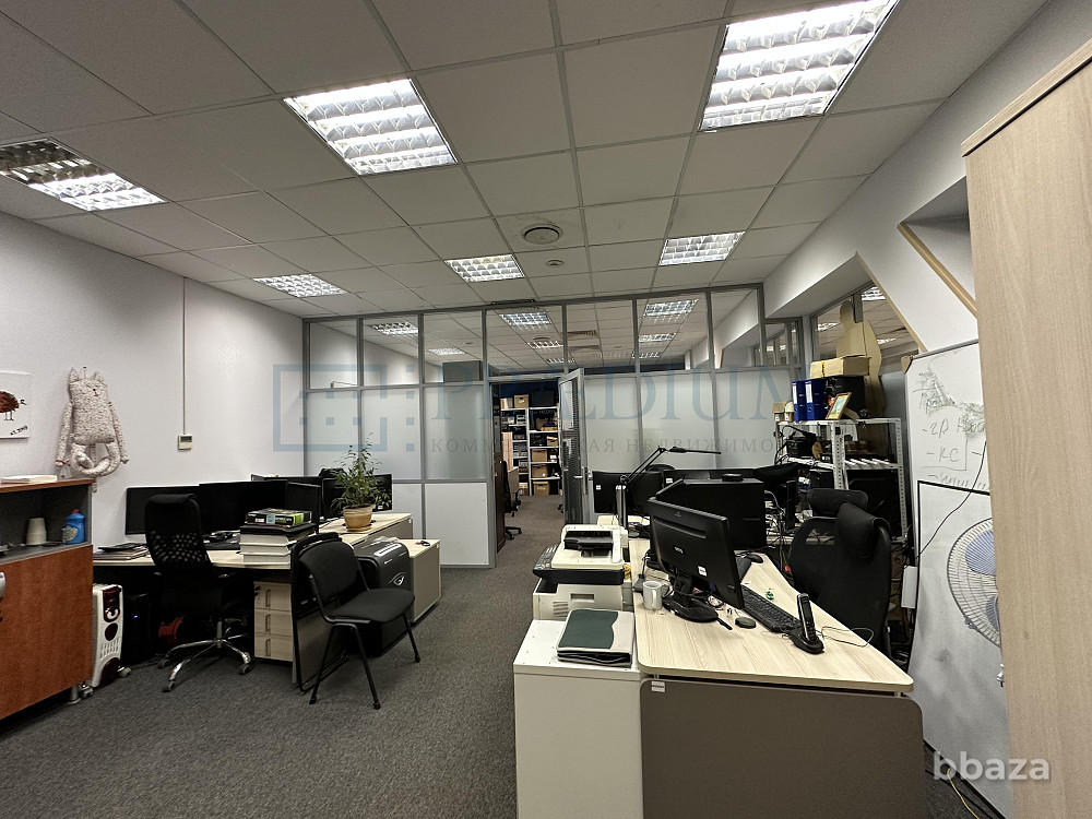 Продается офисное помещение 359 м² Москва - изображение 1