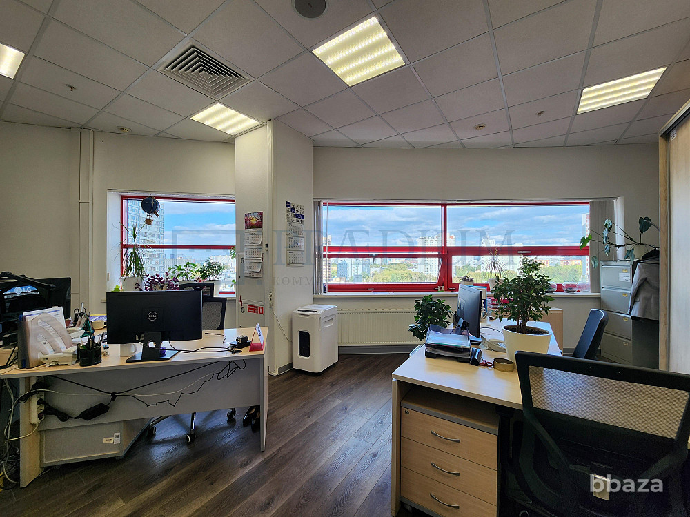 Сдается офисное помещение 618 м² Москва - изображение 1