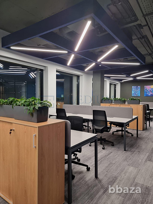 Сдается офисное помещение 520 м² Москва - изображение 1