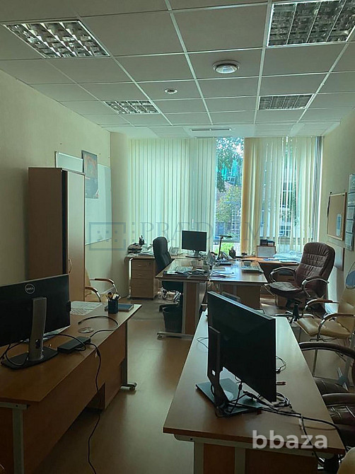 Продается офисное помещение 479 м² Москва - изображение 2