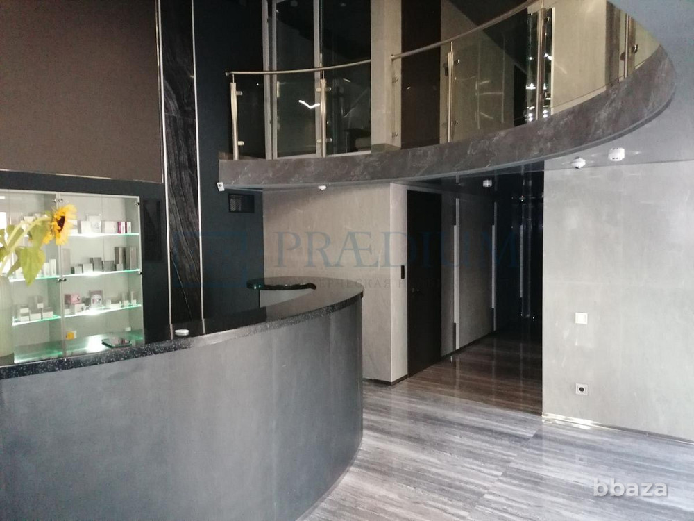 Продается помещение свободного назначения 420 м² Москва - изображение 1