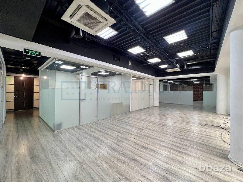 Продается офисное помещение 259 м² Москва - изображение 1