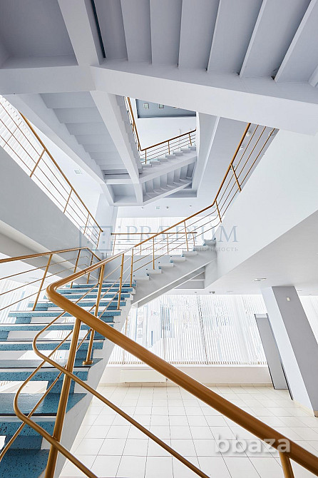 Сдается офисное помещение 2200 м² Москва - изображение 8