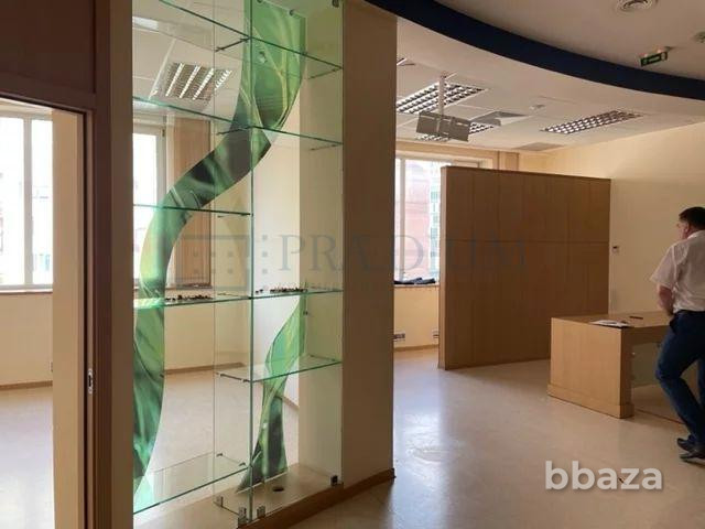 Сдается офисное помещение 856 м² Москва - изображение 3