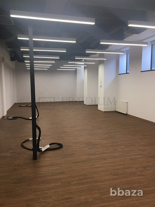 Сдается офисное помещение 686 м² Москва - изображение 3