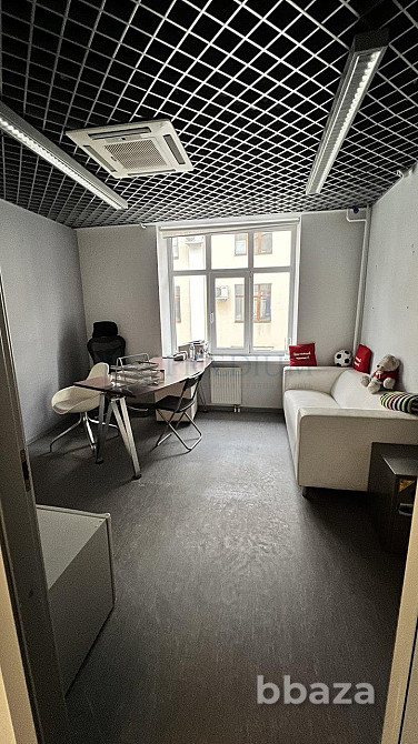 Сдается офисное помещение 209 м² Москва - изображение 1