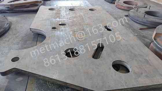 Боковая плита для щековой дробилки СМД107,108,109,111,117,118 Екатеринбург