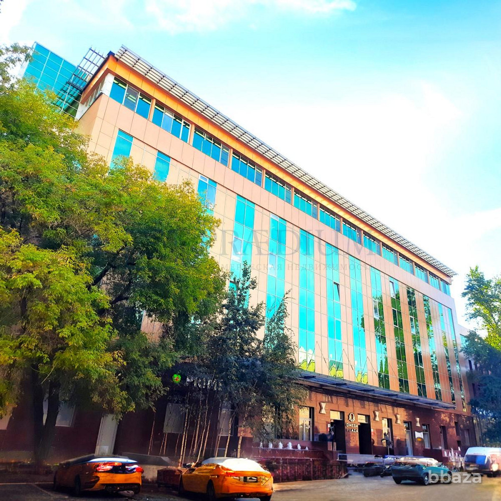 Продается офисное помещение 253 м² Москва - изображение 1