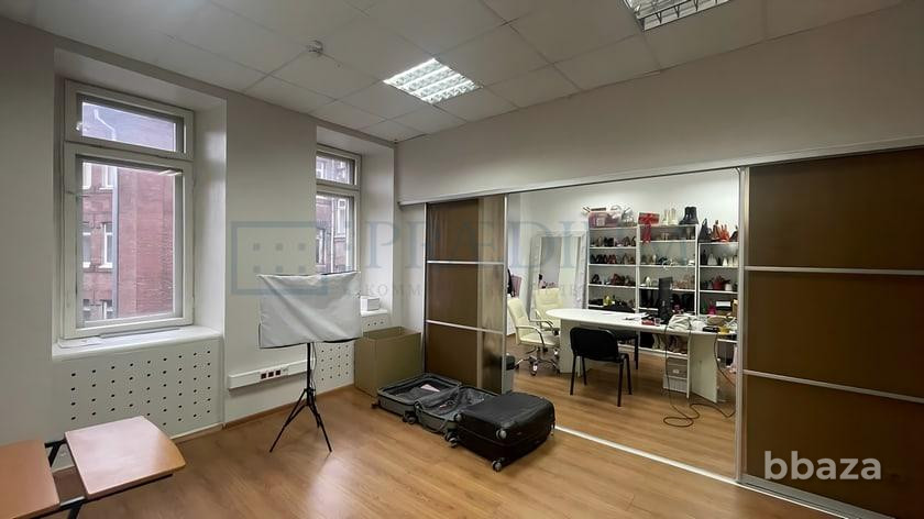 Сдается офисное помещение 276 м² Москва - изображение 1