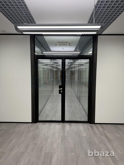 Сдается офисное помещение 325 м² Москва - изображение 2