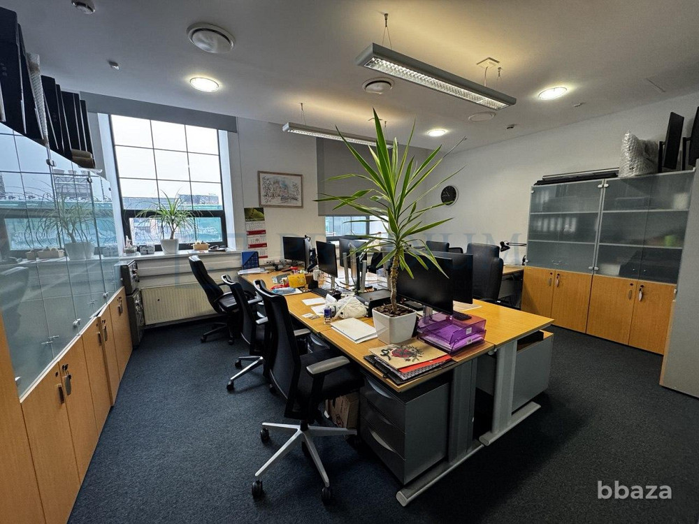 Сдается офисное помещение 739 м² Москва - изображение 10