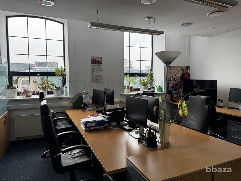 Сдается офисное помещение 739 м² Москва - изображение 1