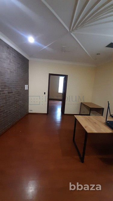 Сдается офисное помещение 248 м² Москва - изображение 1