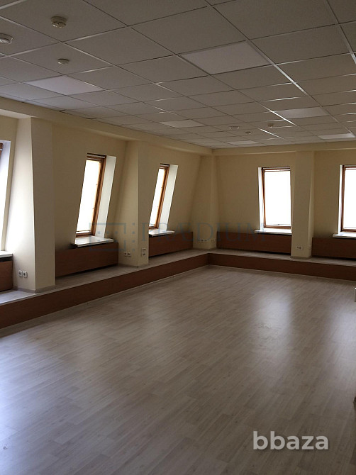 Продается офисное помещение 477 м² Москва - изображение 1