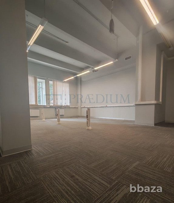 Сдается офисное помещение 250 м² Москва - изображение 2