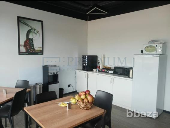 Продается офисное помещение 475 м² Москва - изображение 3