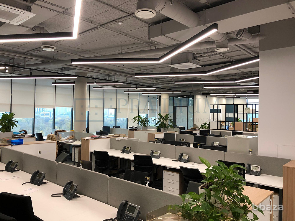 Продается офисное помещение 2308 м² Москва - изображение 2