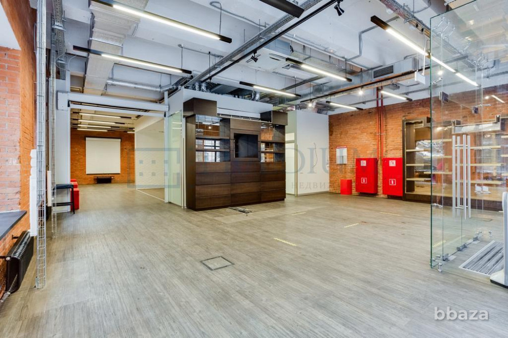 Сдается торговое помещение 223 м² Москва - изображение 1