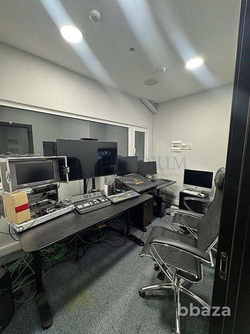 Сдается офисное помещение 98 м² Москва - изображение 8